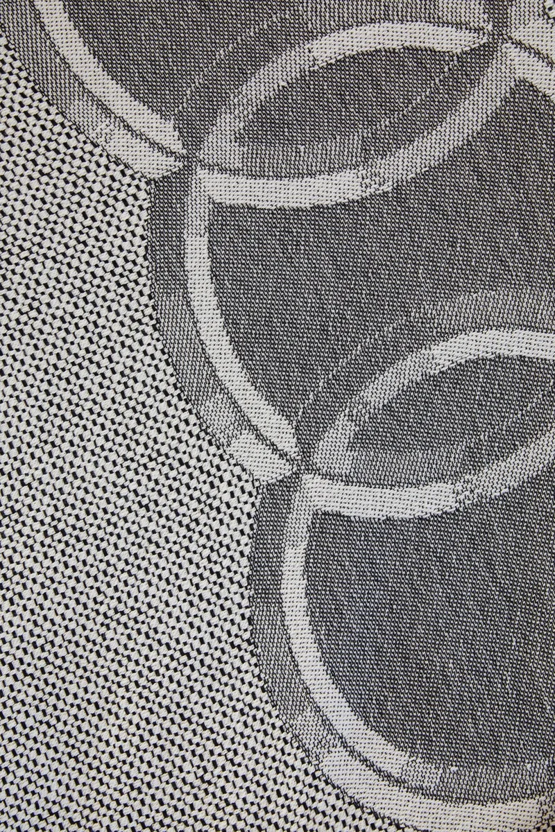Geoloom Throw (55"x 75") view 3