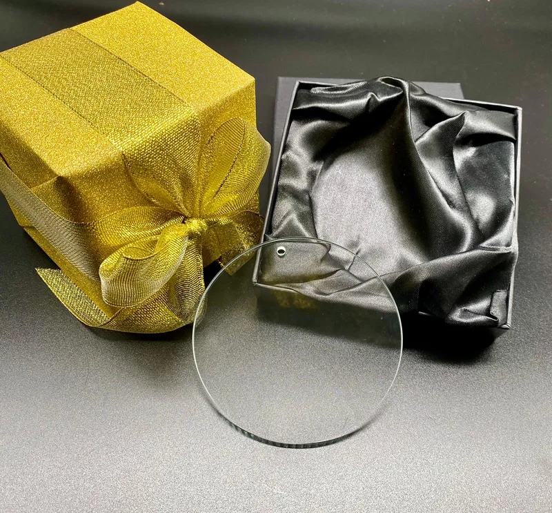 3.9"x3.9"x0.2"