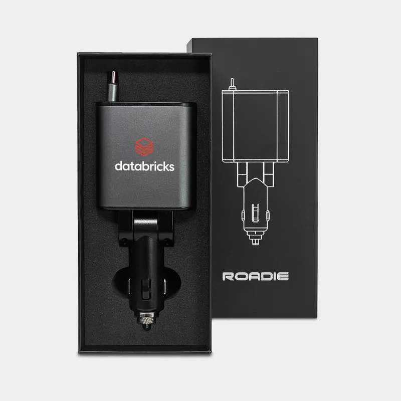 Roadie - 45 W CAR CHARGER WITH DUAL USB PORTS + RETRACTABLE CABLES view 4