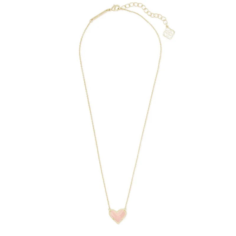 Kendra Scott Ari Gold Heart Short Pendant Necklace in Rose Quartz